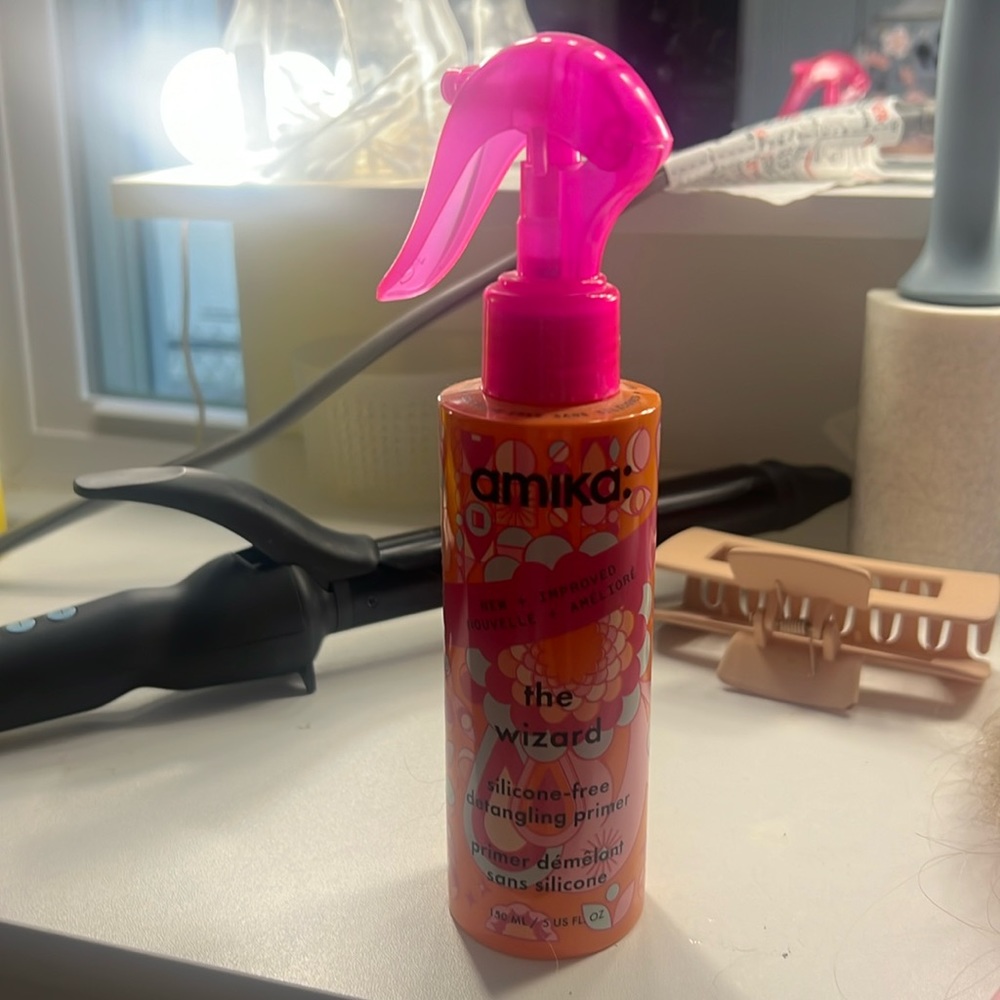 Never used Amika “The Wizard” detangling primer